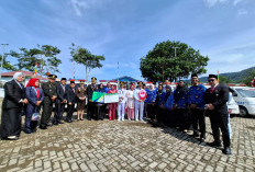 Serahkan 12 Unit Ambulans Pemprov Bengkulu, Bupati Azhari: Jangan Dijadikan Kendaraan Operasional Kades!