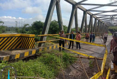 Bahayakan Pengguna Jalan, Garis Polisi dan Spanduk Dipasang di Jembatan Dusun Sawah