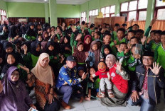 Komunitas Kampung Dogeng Hibur Siswa-siswi SDN 9 Kepahiang 