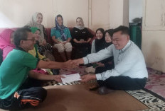 DAPM KMB dan UPK Kecamatan Kepahiang Beri Bantuan pada Penderita Kanker Otak