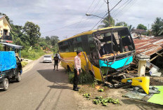 Sopir Tidak Punya SIM dan Hindari Motor, Ini Kronologis Bus Tabrak Rumah Warga di Keban Agung