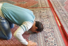 Sederet Manfaat Sujud Bagi Kesehatan