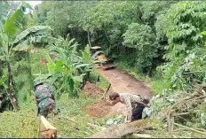 Dampak Longsor di Kepahiang, Rumah Nyaris Ambruk & Satu Keluarga Ngungsi 