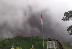 Giliran Gunung Merapi Muntahkan Awan Panas