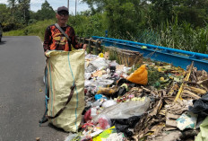 Sampah Menggunung di Desa Suro Muncar: Ketahuan Siap-siap Diviralkan