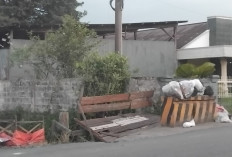 Warga di Kabupaten Kepahiang Tumpuk Sampah di Pinggir Jalan: Ini Penyebabnya 