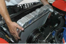 Air Radiator Mobil Bocor, Ini Dampaknya 