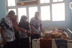 PGRI Bengkulu Kunjungi Guru PPPK Kaur yang Alami Kecelakaan Saat Bertugas