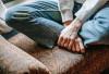 Penyebab Kaki Sering Kesemutan saat Duduk Bersila 