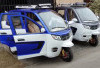 Dirancang Khusus Layaknya Sebuah Mobil: Motor Listrik Roda 3 Dibekali Atap Kanopi dan Desain Tertutup Penuh