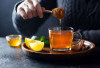 7 Khasiat Rutin Minum Air Lemon Campur Madu Setiap Hari 