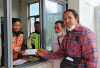 Surat Permintaan Pemindahan SUTT PLTU Teluk Sepang dari Gubernur Diserahkan ke PT TLB