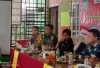  Bhabinkamtibmas Bripka Aditiyas Sosialisasi Tindak Premanisme di Desa Karang Anyar 